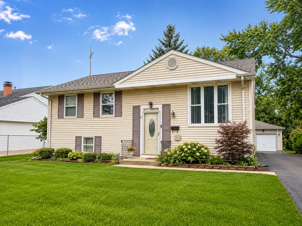 909 Cypress Ln, Joliet, IL 60435