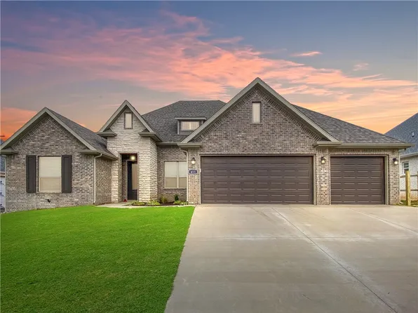 435 S Emerald Woods Run, Farmington, AR 72730