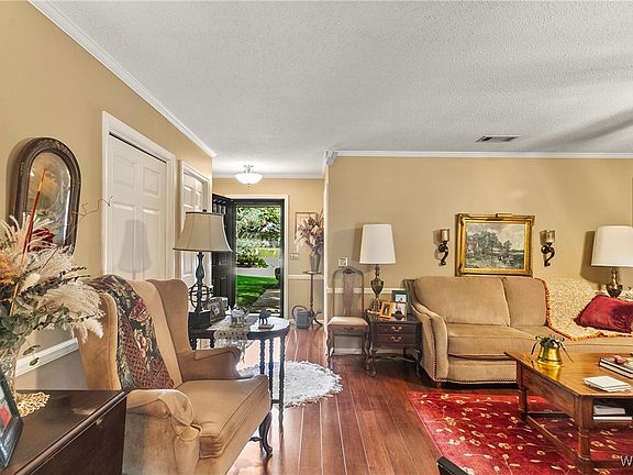 4th image of 1601 Hollow Ln