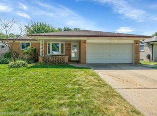 30816 Primrose Dr, Warren, MI 48088