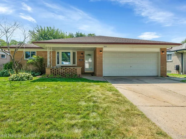 30816 Primrose Dr, Warren, MI 48088