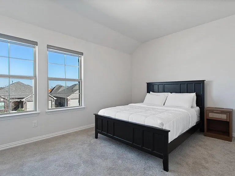 2113 Dorsey Dr — Photo 3