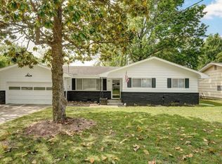2710 E Linwood St, Springfield, MO 65804