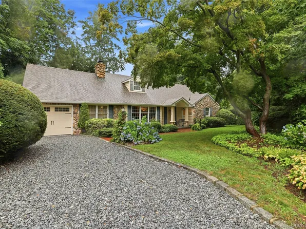 73 Cove Road, Huntington, NY 11743