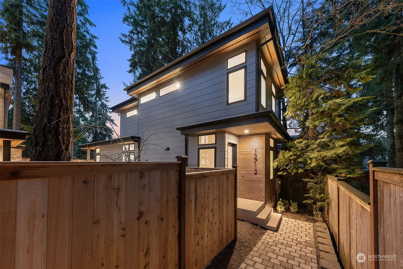 12712 NE 72nd Street photo 1