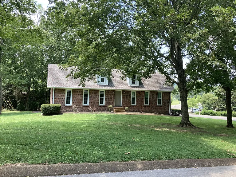 2202 Country Club Ln #B — Photo 7