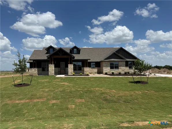 11109 Golden Eagle Ave, Salado, TX 76571