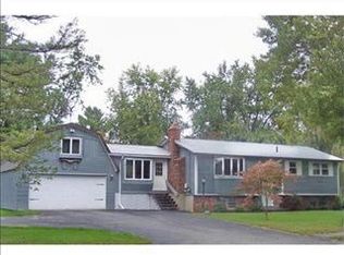 17 Wellington Dr, Hudson, MA 01749