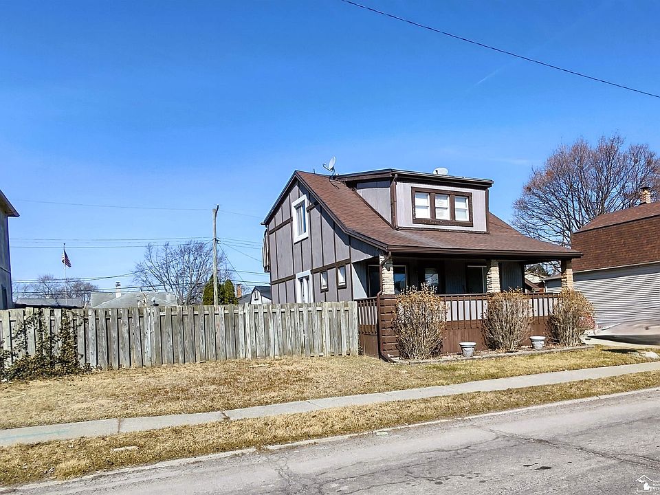 1st image of 1666 Ferris Ave