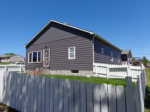 4th image of 220 Dakota Ave W