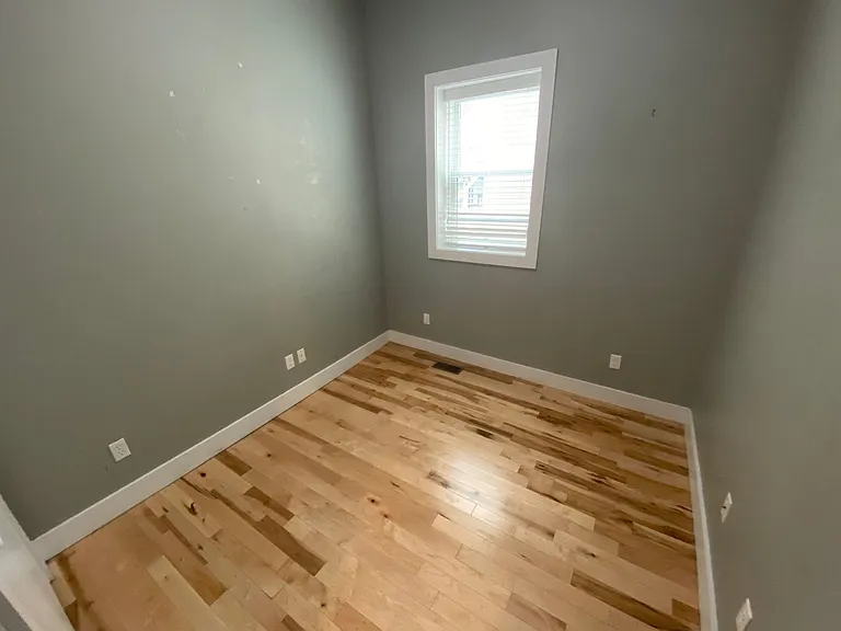 320 Ashmun St — Photo 5