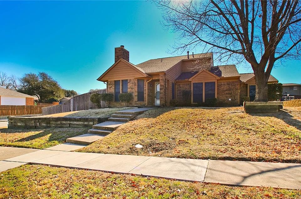 1st image of 320 Creekmeadow Ln