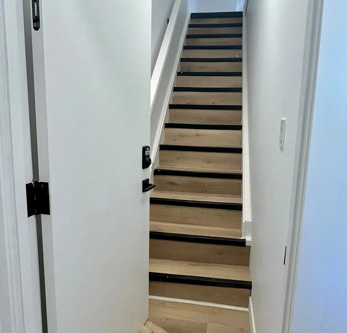1 bed, 840 sqft, $1,900 — Photo 2