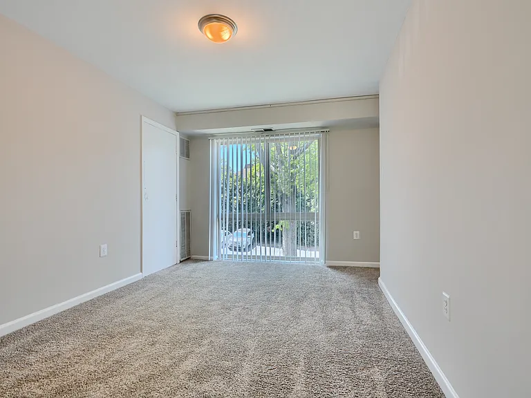 Westchester West Apartments — Photo 48