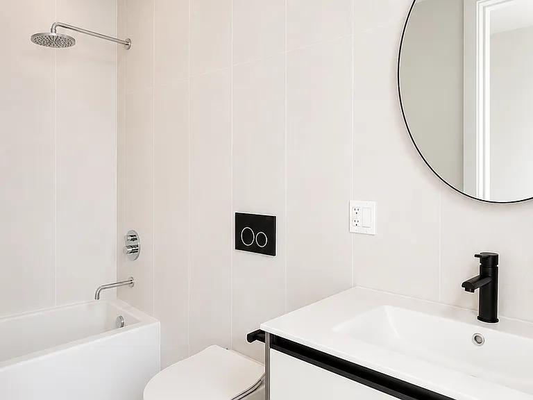 135 Moffat St #2RR — Photo 6