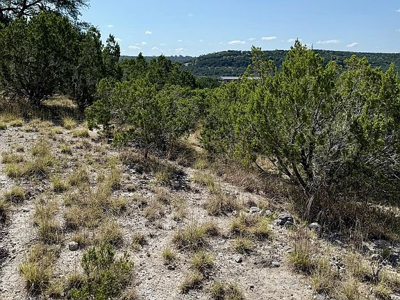 4th image of 136 Spring Hollow Dr