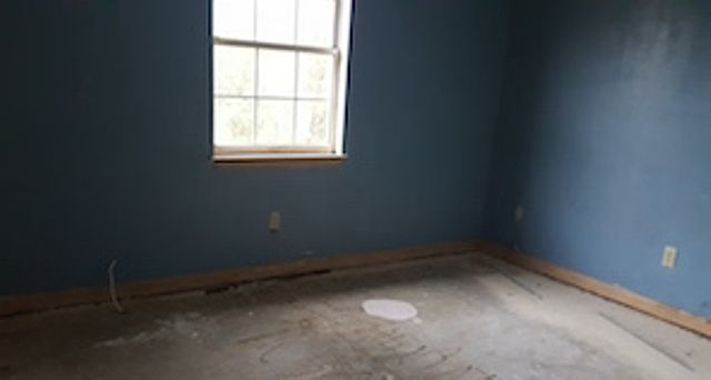 2nd image of 711 N Orchard Knob Ave