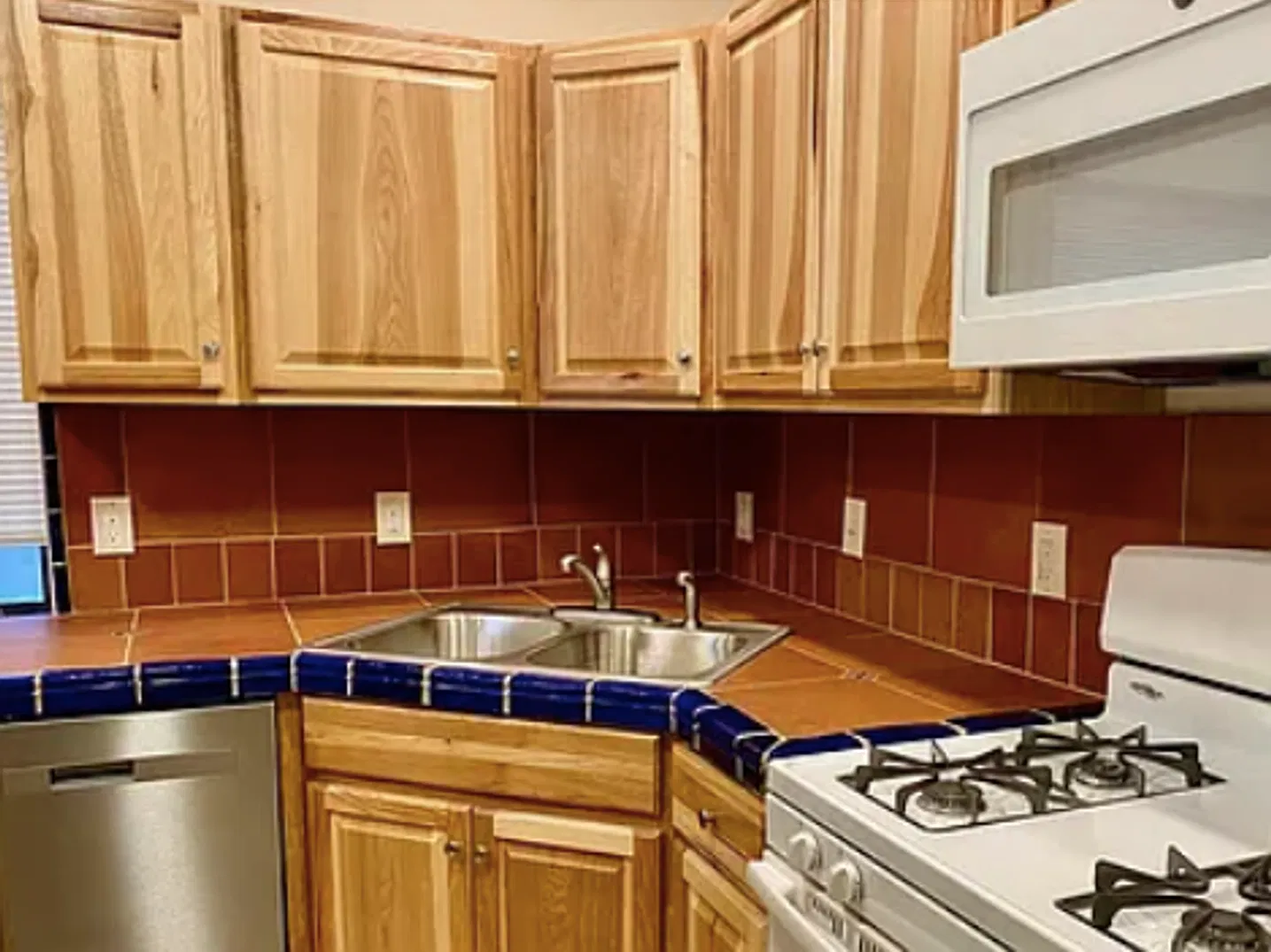 South Side Rental Near NAU & Downtown — Photo 4