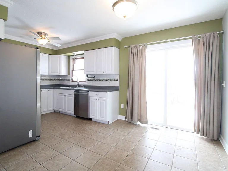 1021 Aspen Dr — Photo 5