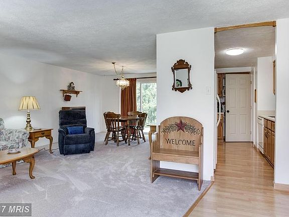 3rd image of 3 Calvin Springs Ct