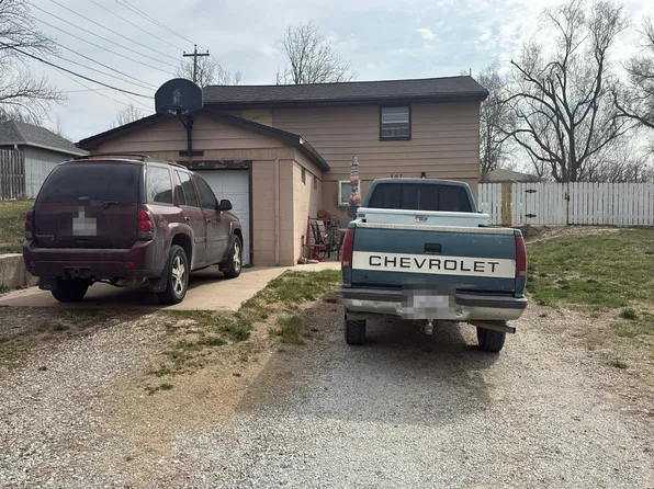 307 Ash St, Pleasant Dale, NE 68423