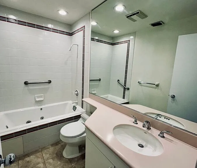 6028 Plumas St #C — Photo 14