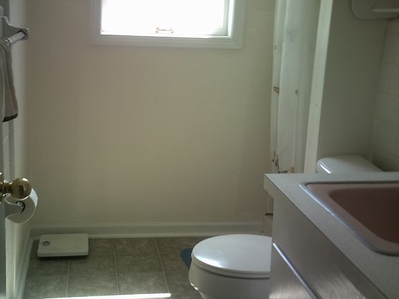 5th image of 1010 Lakeshore Dr