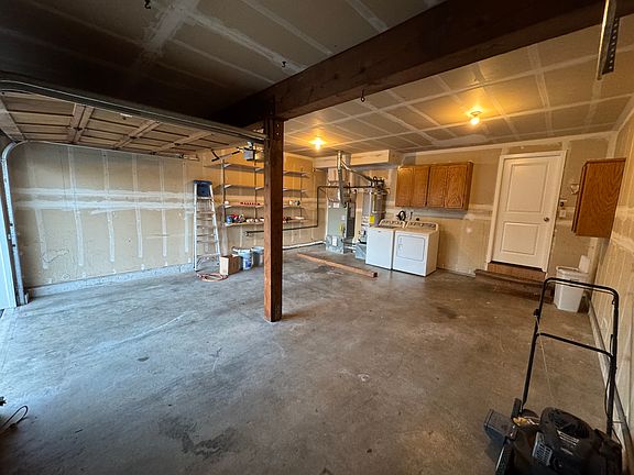 5th image of 8202 47th Ave NE Unit B