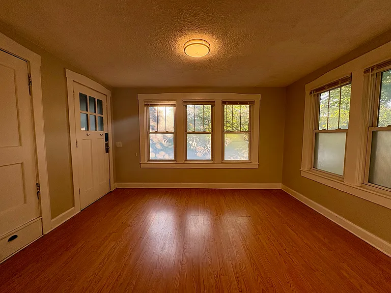 3946 N College Ave #3946 — Photo 2
