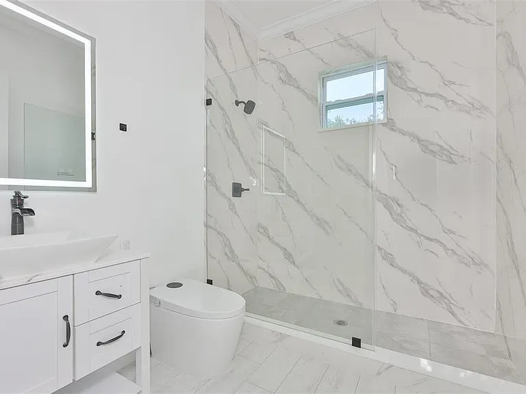 2816 Corrine St #2 — Photo 34