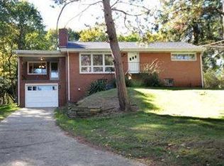 110 Pine Mnr, Sewickley, PA 15143