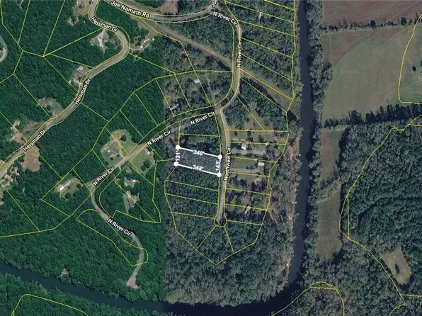 26 Northview Cir, Northport, AL 35475