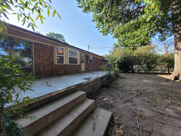 1203 Garner Ave — Photo 6