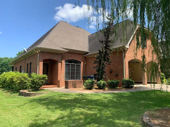 2172 N Donahue Dr, Auburn, AL 36830