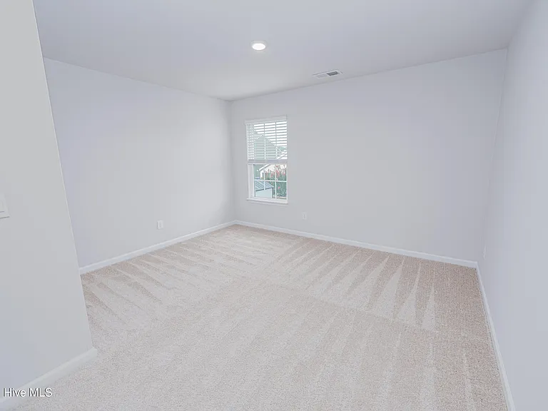 607 Ava St — Photo 9