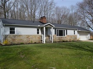 9 Overlook Rd, Bentleyville, OH 44022