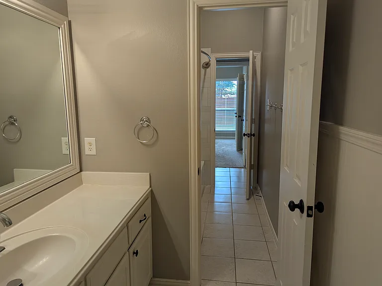 4200 Tiffany Dr — Photo 30