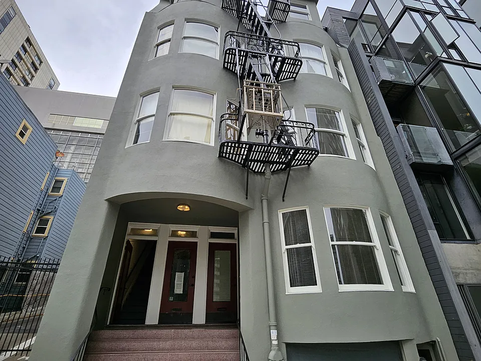 1028 Pine St #40