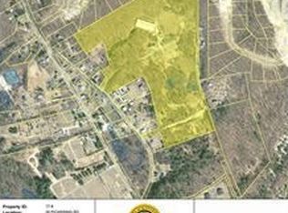 16 Pickering Rd, Blackstone, MA 01504