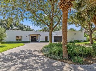 218 Palm Valley Dr W, Palm Valley, TX 78552
