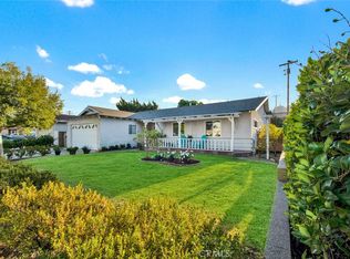 1562 Lark Ln, Corona, CA 92882