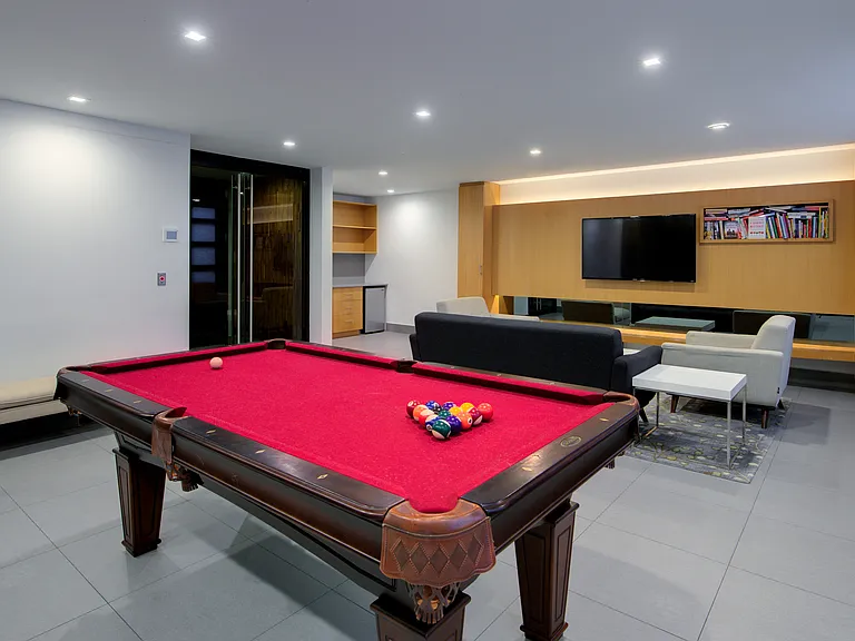 2100 Bedford Ave #4E — Photo 9