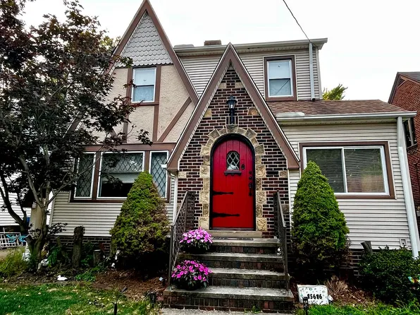15616 Greenway Rd, Cleveland, OH 44111