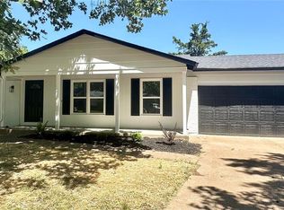 200 Falling Leaf Dr, Saint Peters, MO
