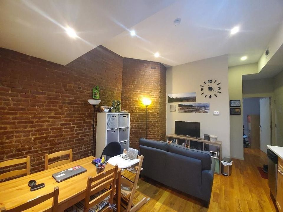 1st image of 164 E 112th St #1AA