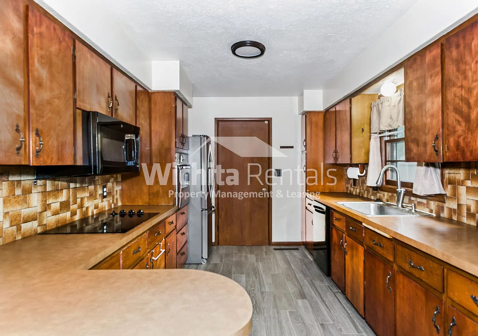 4 bedroom home in the Westlink Subdivision — Photo 4