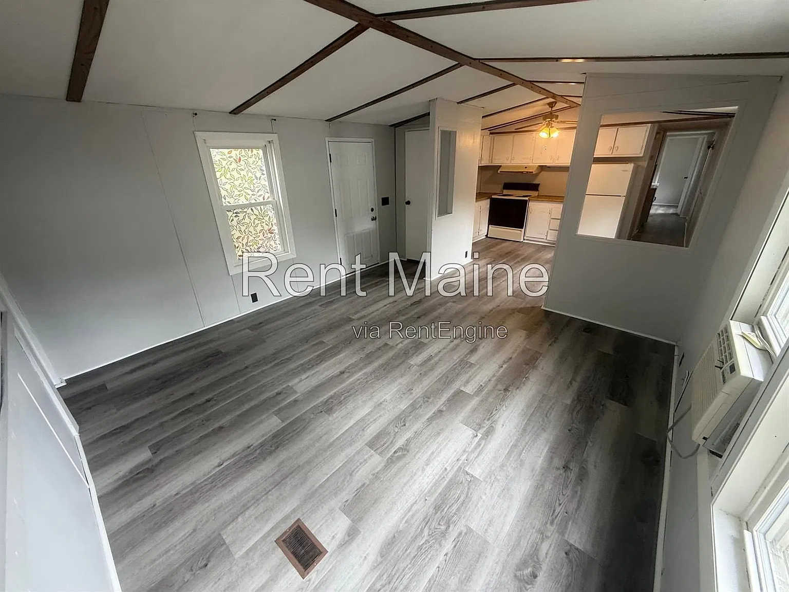 3 bed, 2.0 bath, 1036 sqft, $1,250 — Photo 1