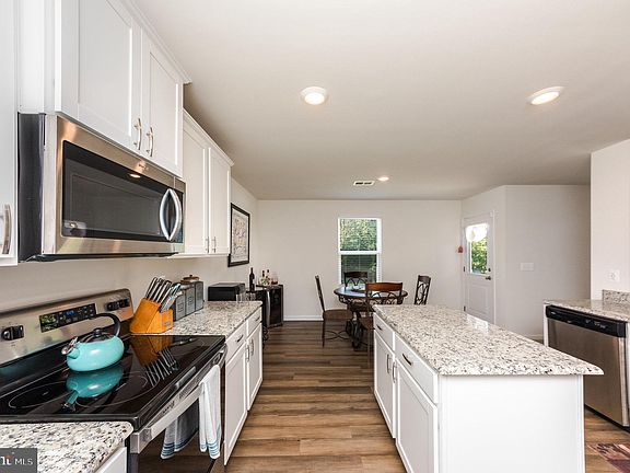 5th image of 17148 Brookwood Dr