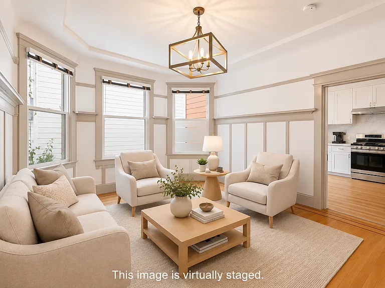 Spacious & bright Living Room