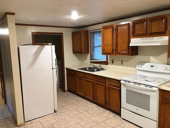 2nd image of 43 Willow Branch Pl